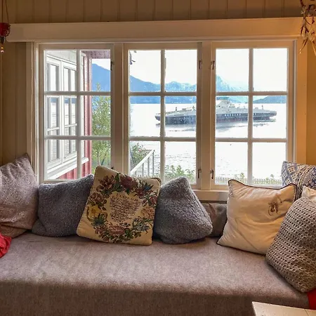 بيت للعطل Pet Friendly In Mauseidvag Langevag