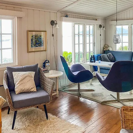 بيت للعطل Pet Friendly In Mauseidvag