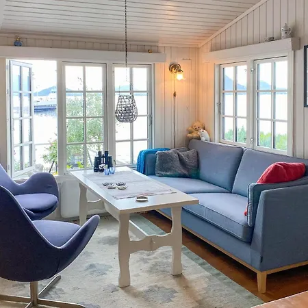 Pet Friendly In Mauseidvag بيت للعطل Langevag
