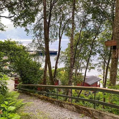 بيت للعطل Pet Friendly In Mauseidvag *